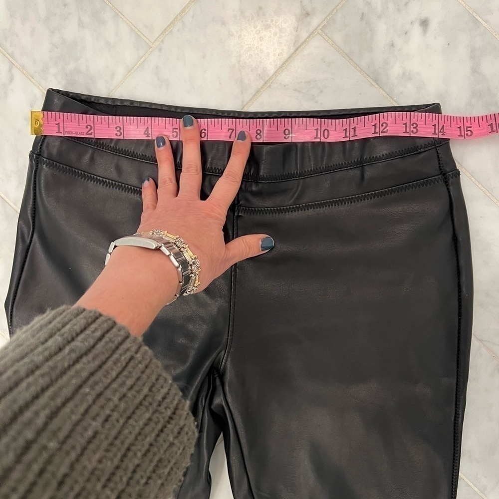 BLANK NYC Vegan leather black skinny leggings size 27 - Picture 14 of 15